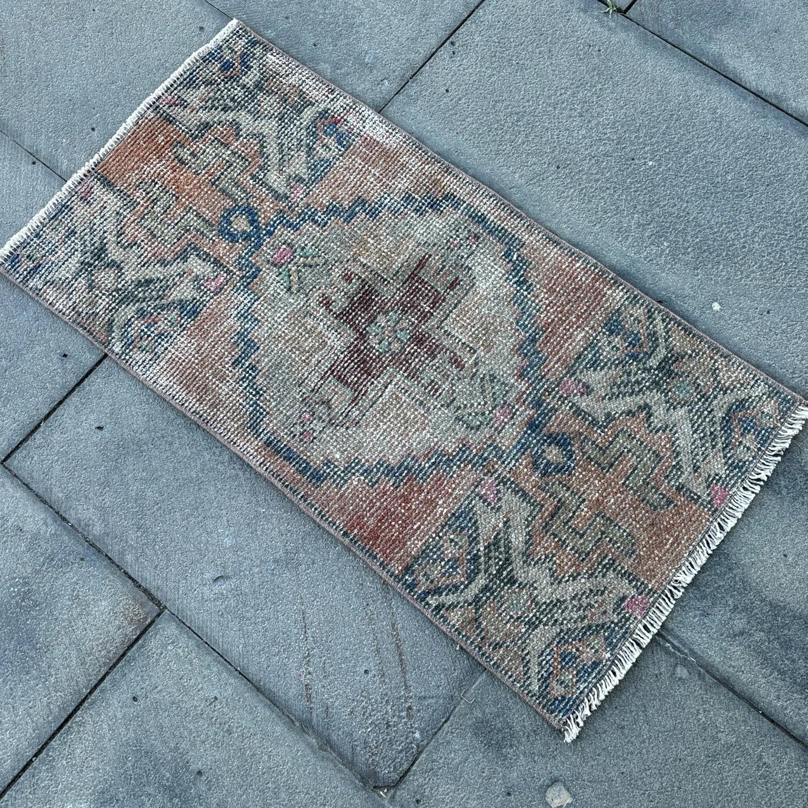 Vintage Turkish Mini Rug 1.4 x 2.8 ft