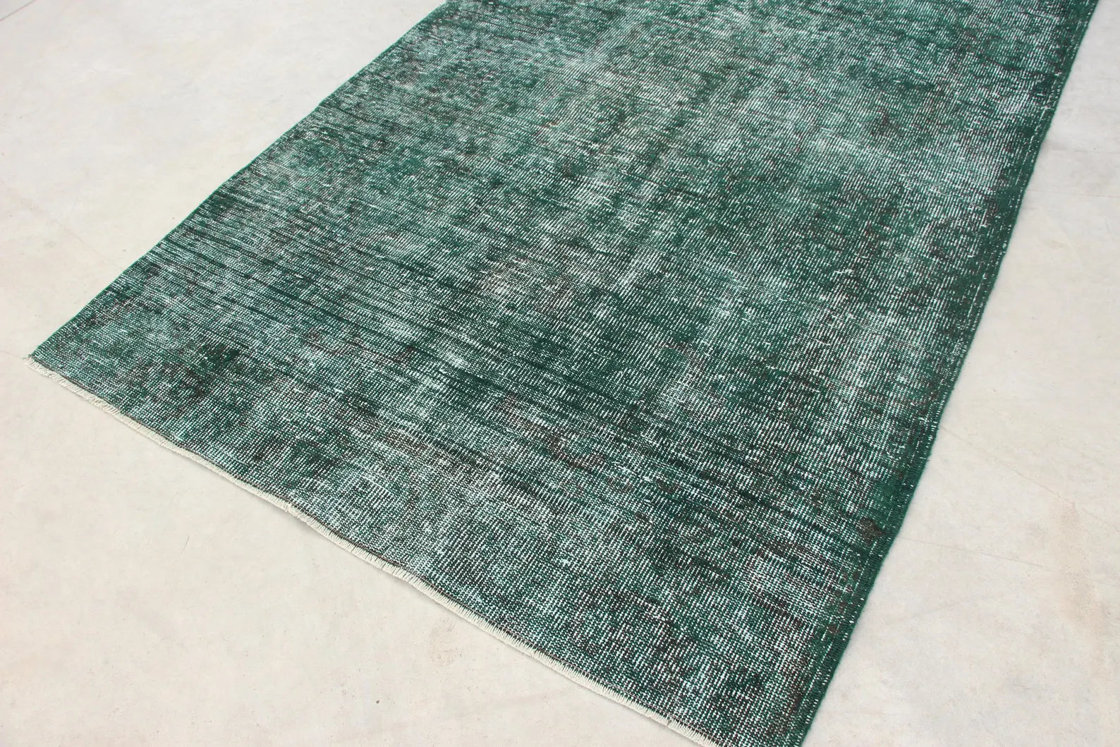 XL Vintage Turkish Accent Area rug 5 x 8.4 ft