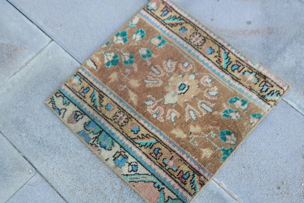 Vintage Turkish Mini Rug 1.6 x 1.6 ft