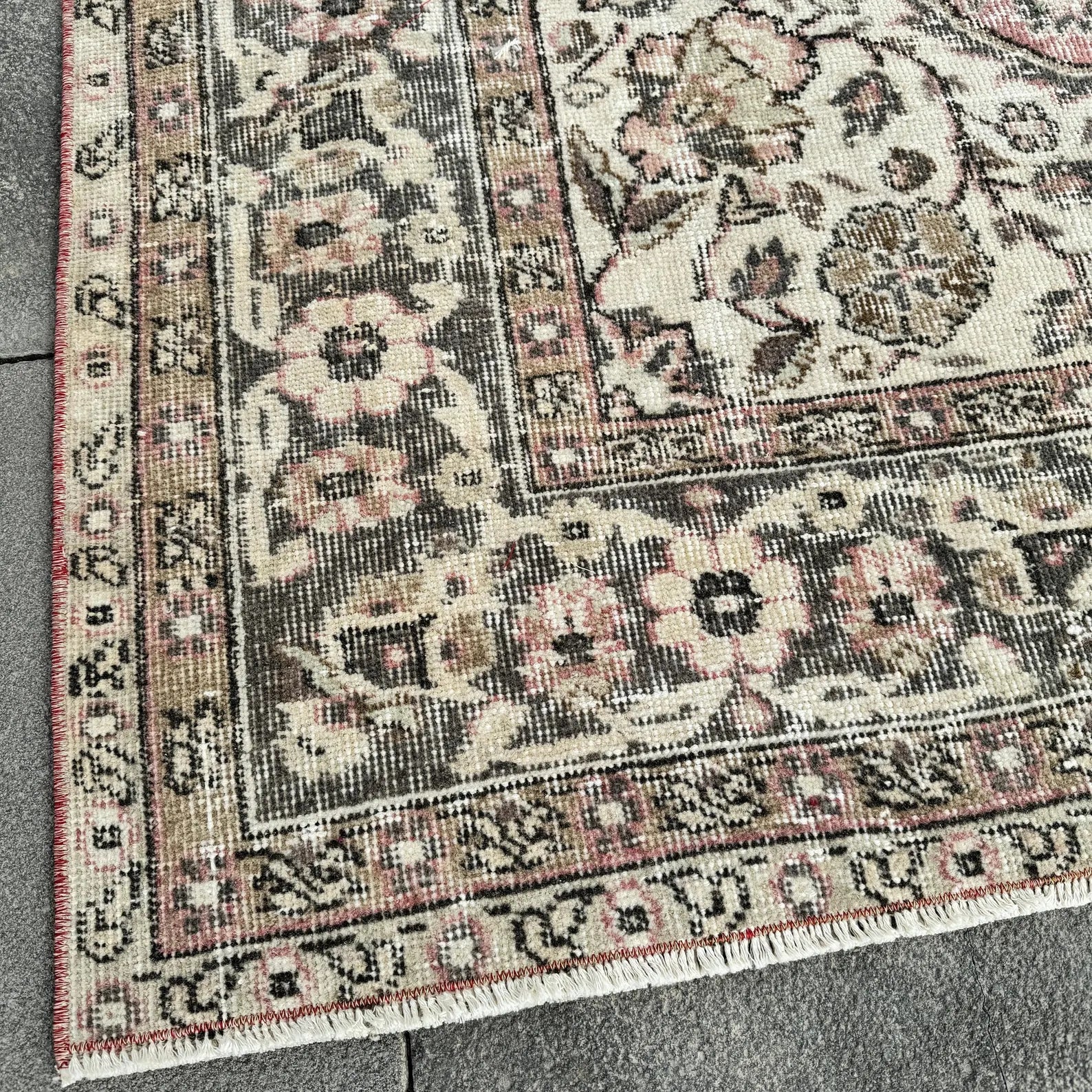 XL Vintage Turkish Accent Area Rug 6.6 x 9.9 ft