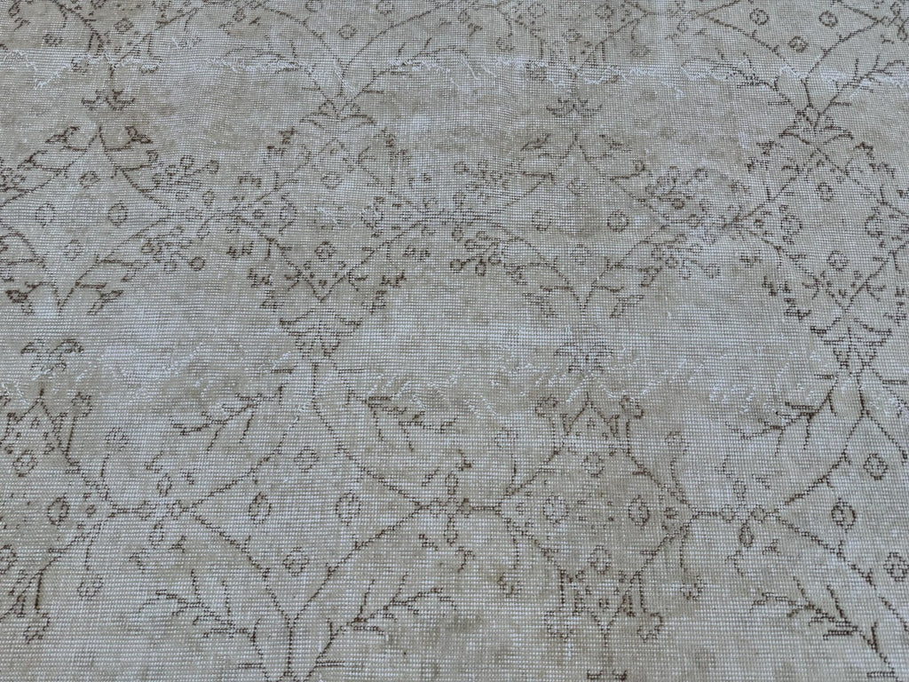 XL Vintage Turkish Accent Area Rug 5.2 x 8.8 ft