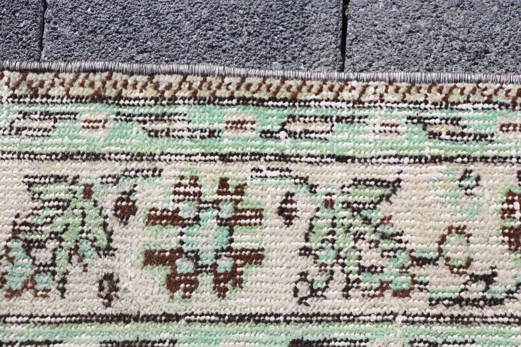 Vintage Turkish Accent Area rug 5.1 x 8.2 ft
