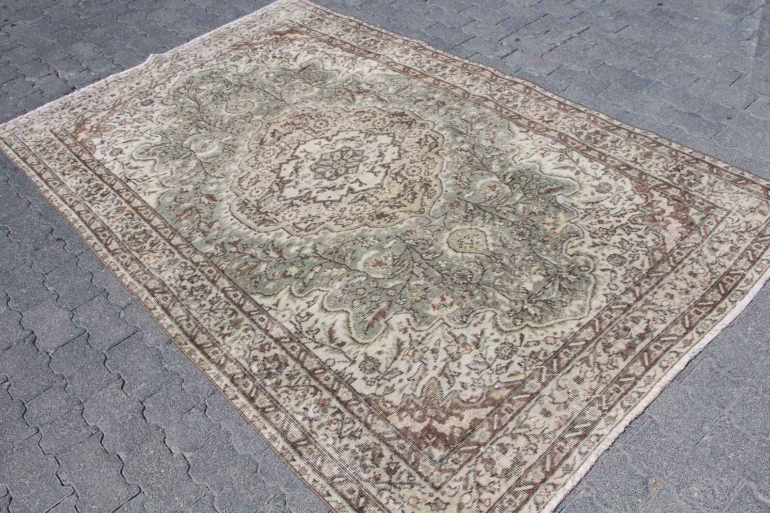 Vintage Turkish Accent Area rug 4.9 x 8 ft