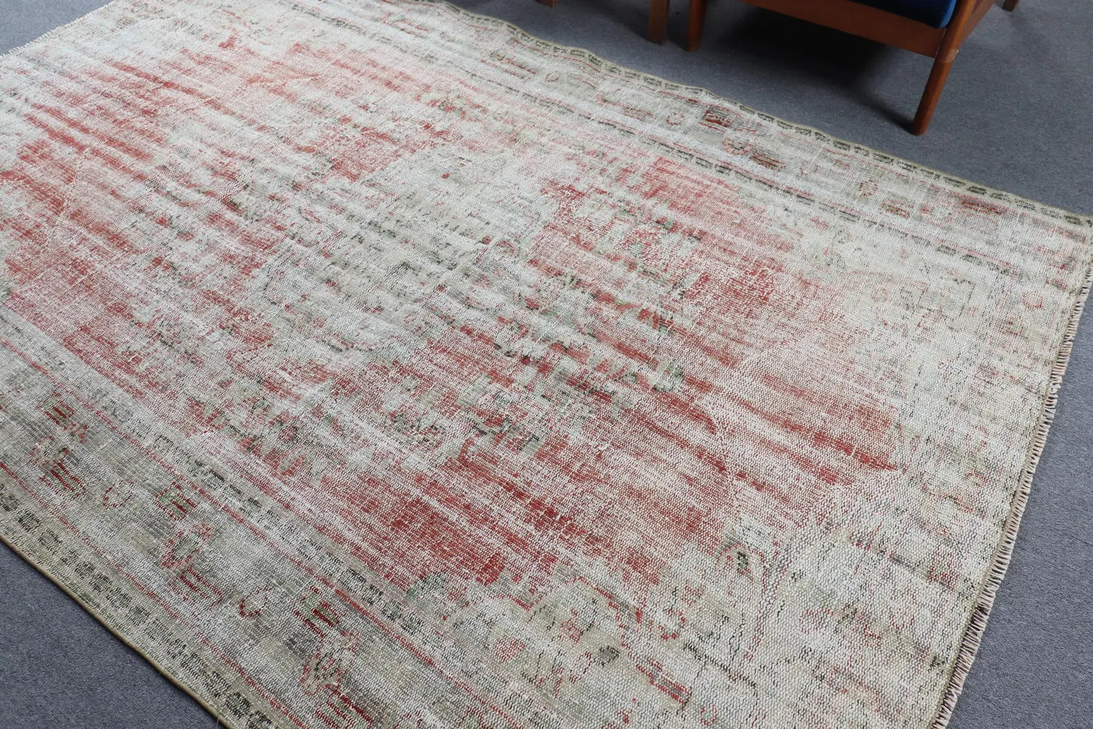 XL Vintage Turkish Accent Area Rug 6.1 x 8.9 ft