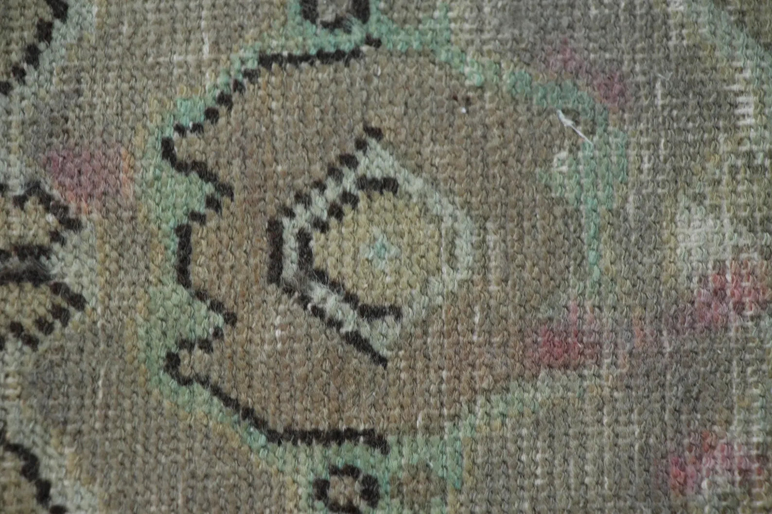 Vintage Turkish Mini Rug 1.5 x 2.7 ft