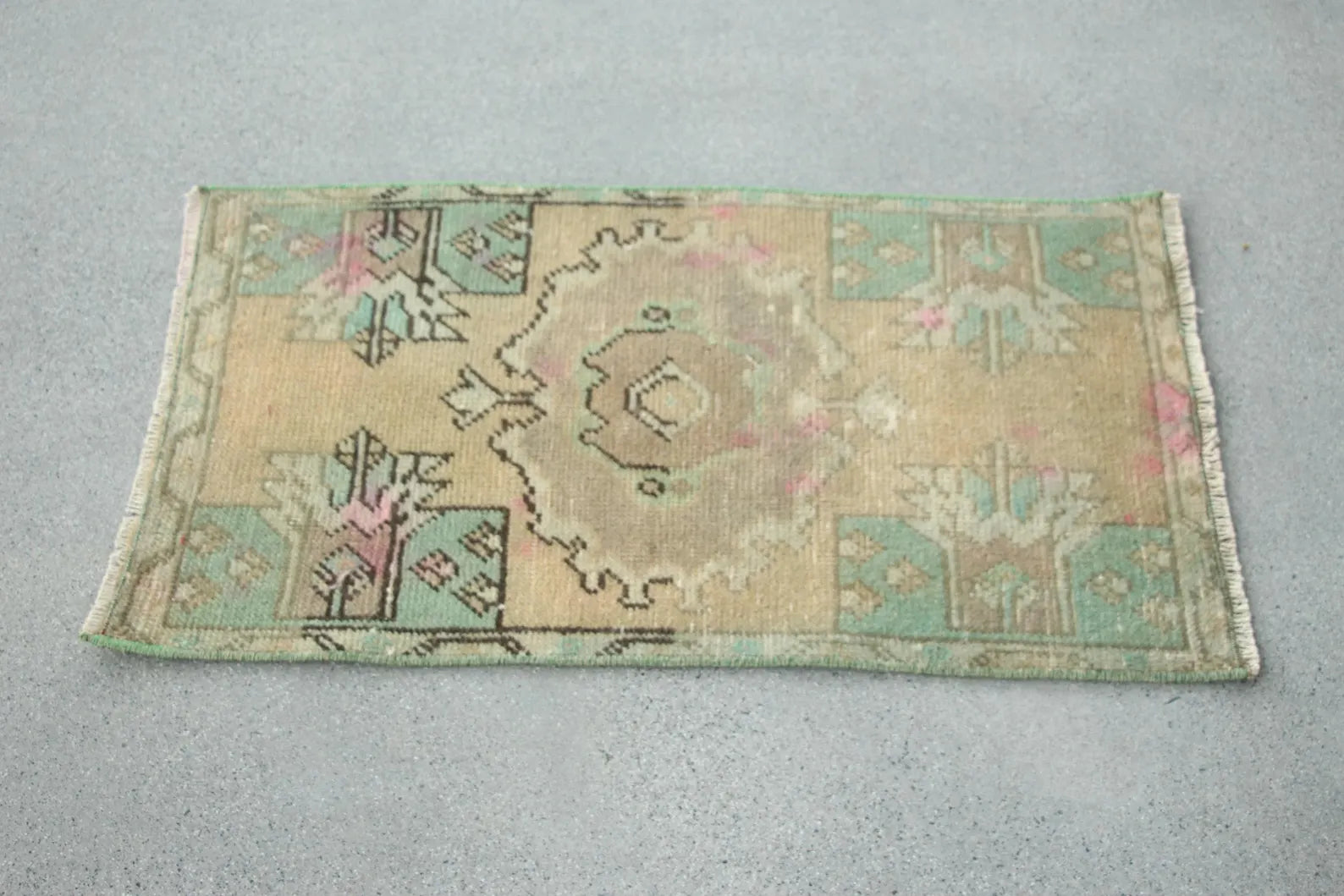Vintage Turkish Mini Rug 1.5 x 2.7 ft