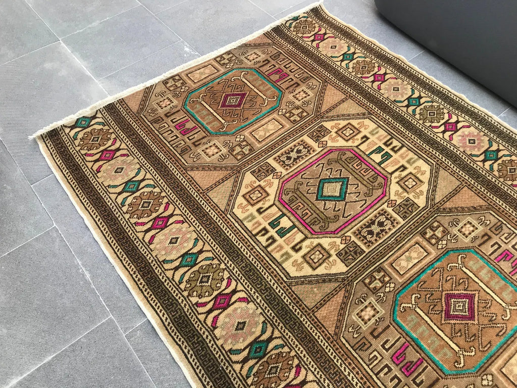Vintage Turkish Accent Area rug 3.3 x 5.1 ft