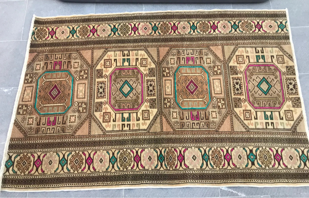 Vintage Turkish Accent Area rug 3.3 x 5.1 ft