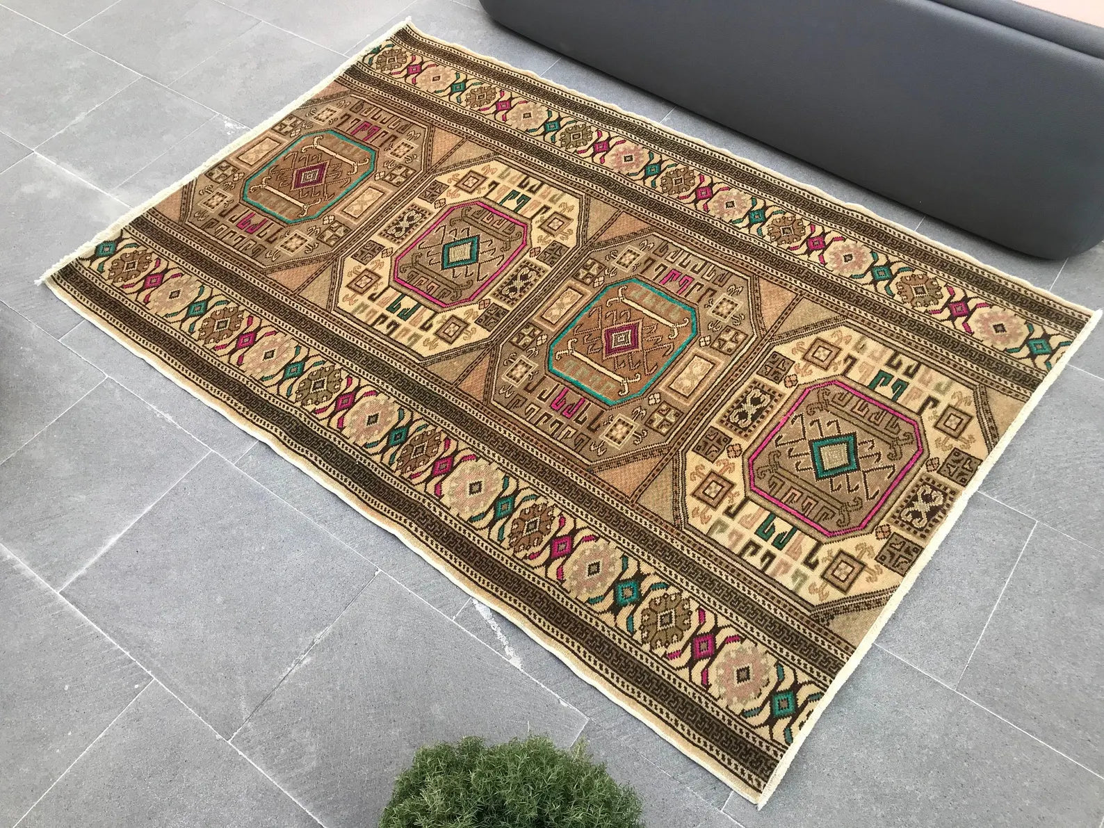 Vintage Turkish Accent Area rug 3.3 x 5.1 ft