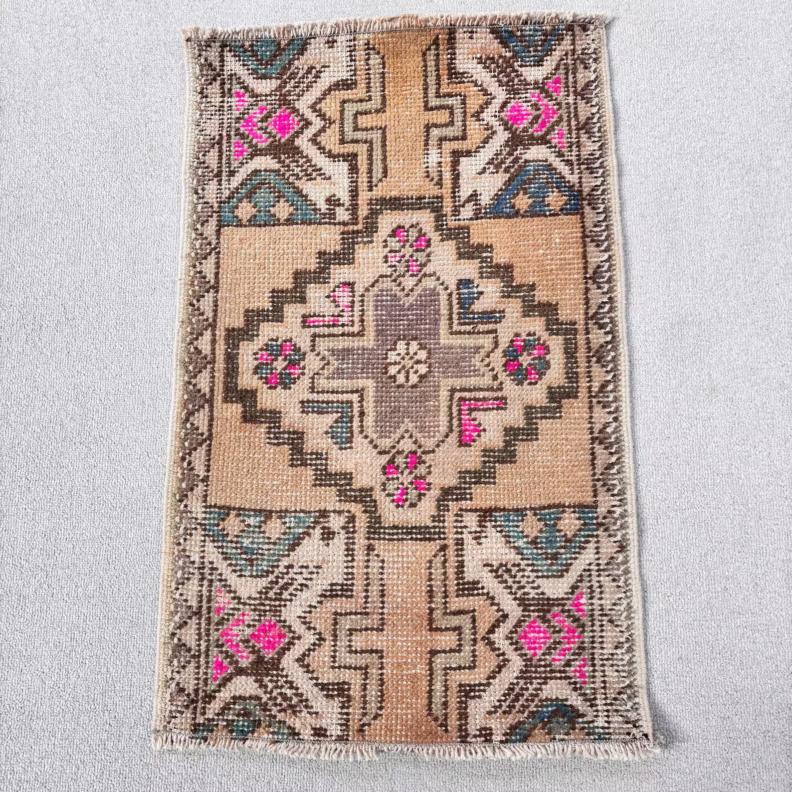 Vintage Turkish Mini Rug 1.6 x 2.6 ft