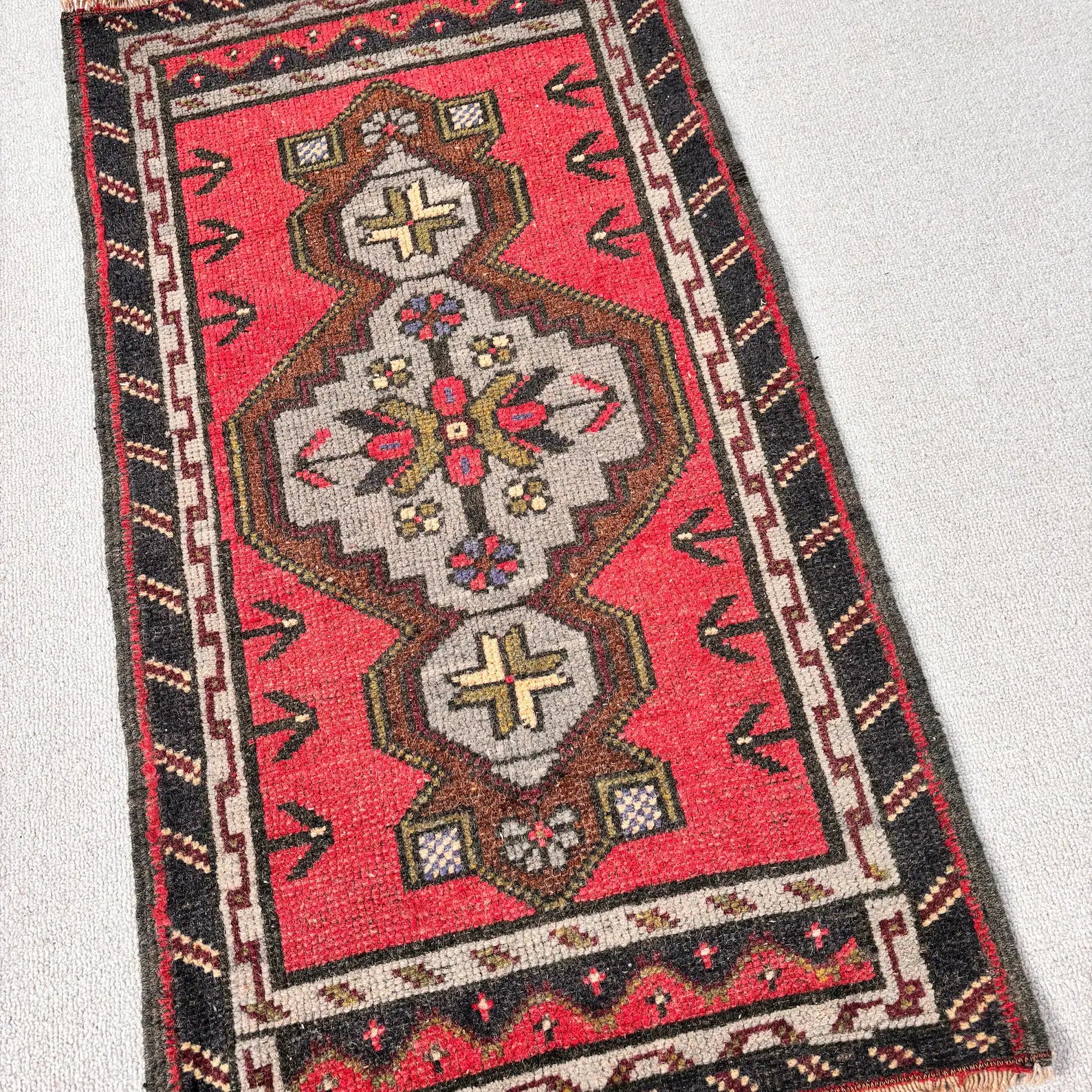 Vintage Turkish Mini Rug 1.8 x 3.2 ft