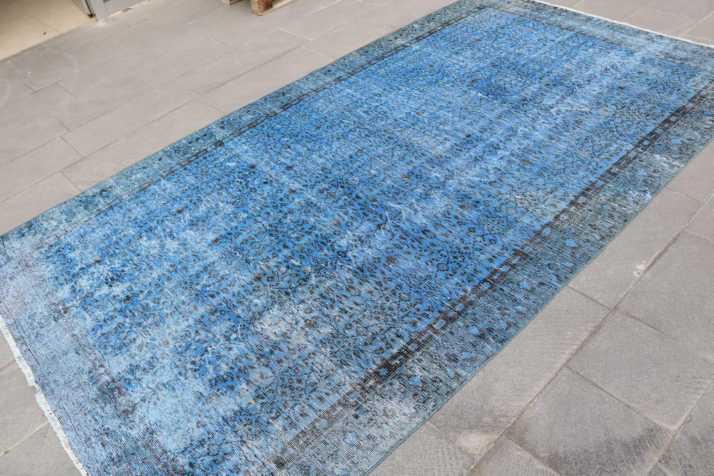 XL Vintage Turkish Accent Area Rug 5.4 x 9.7 ft