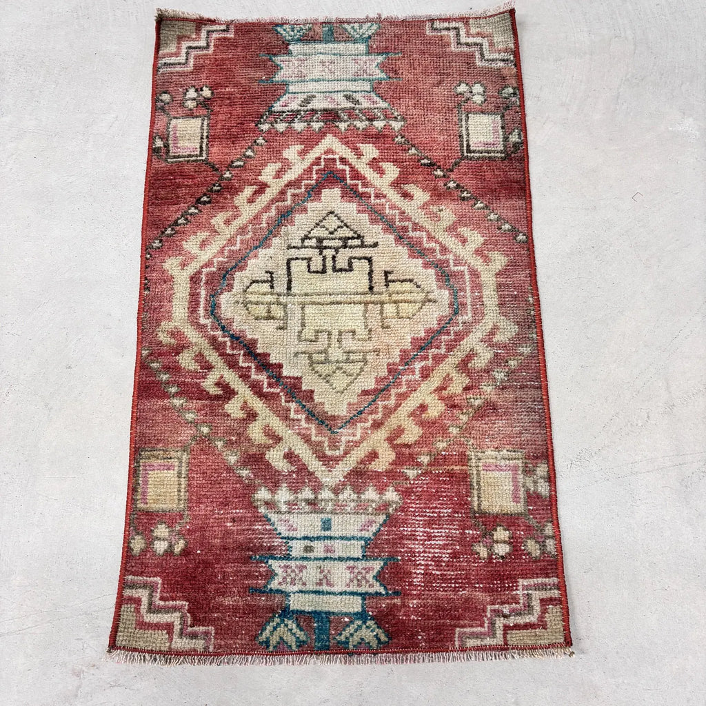 Vintage Turkish Mini Rug 1.5 x 2.7 ft
