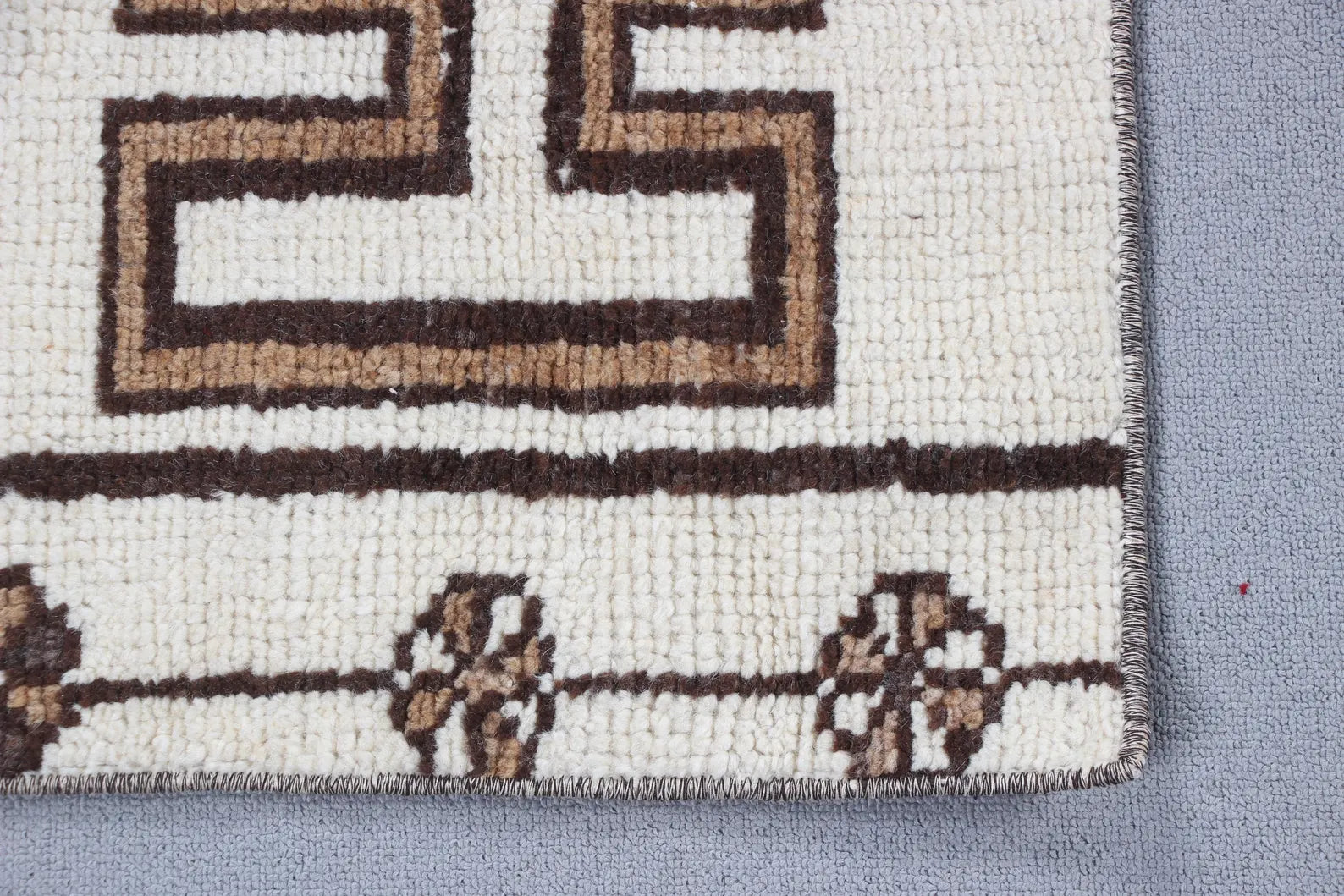 Vintage Turkish Mini Rug 1.5 x 3.4 ft