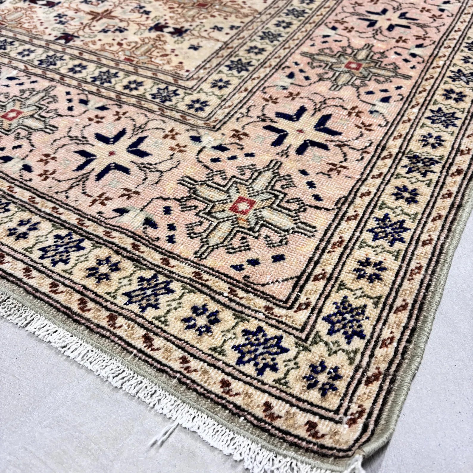 XL Vintage Turkish Accent Area Rug 6.5 x 9.2 ft