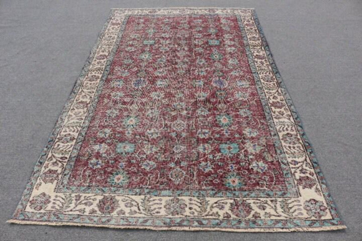 XL Vintage Turkish Accent Area Rug 5.3 x 8.6 ft