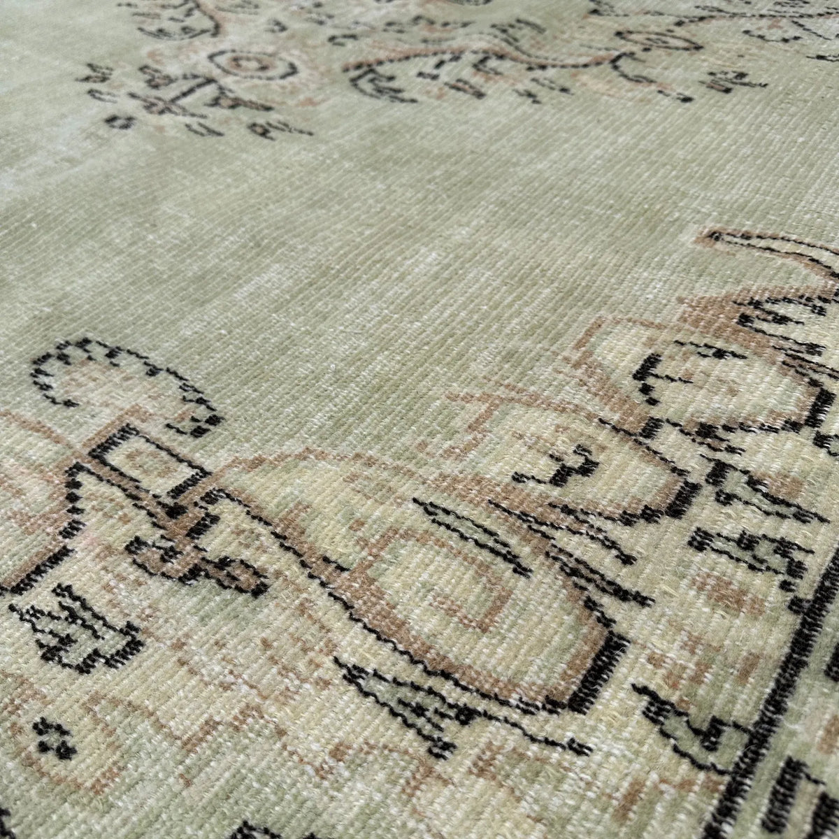 XL Vintage Turkish Accent Area Rug 6.4 x 8.7 ft