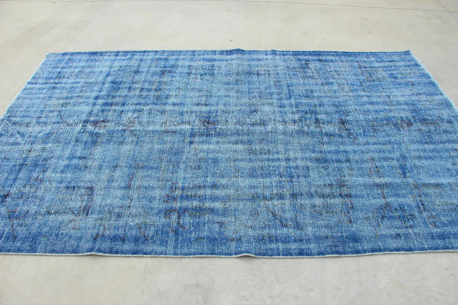 Vintage Turkish Accent Area rug 5.3 x 8.6 ft