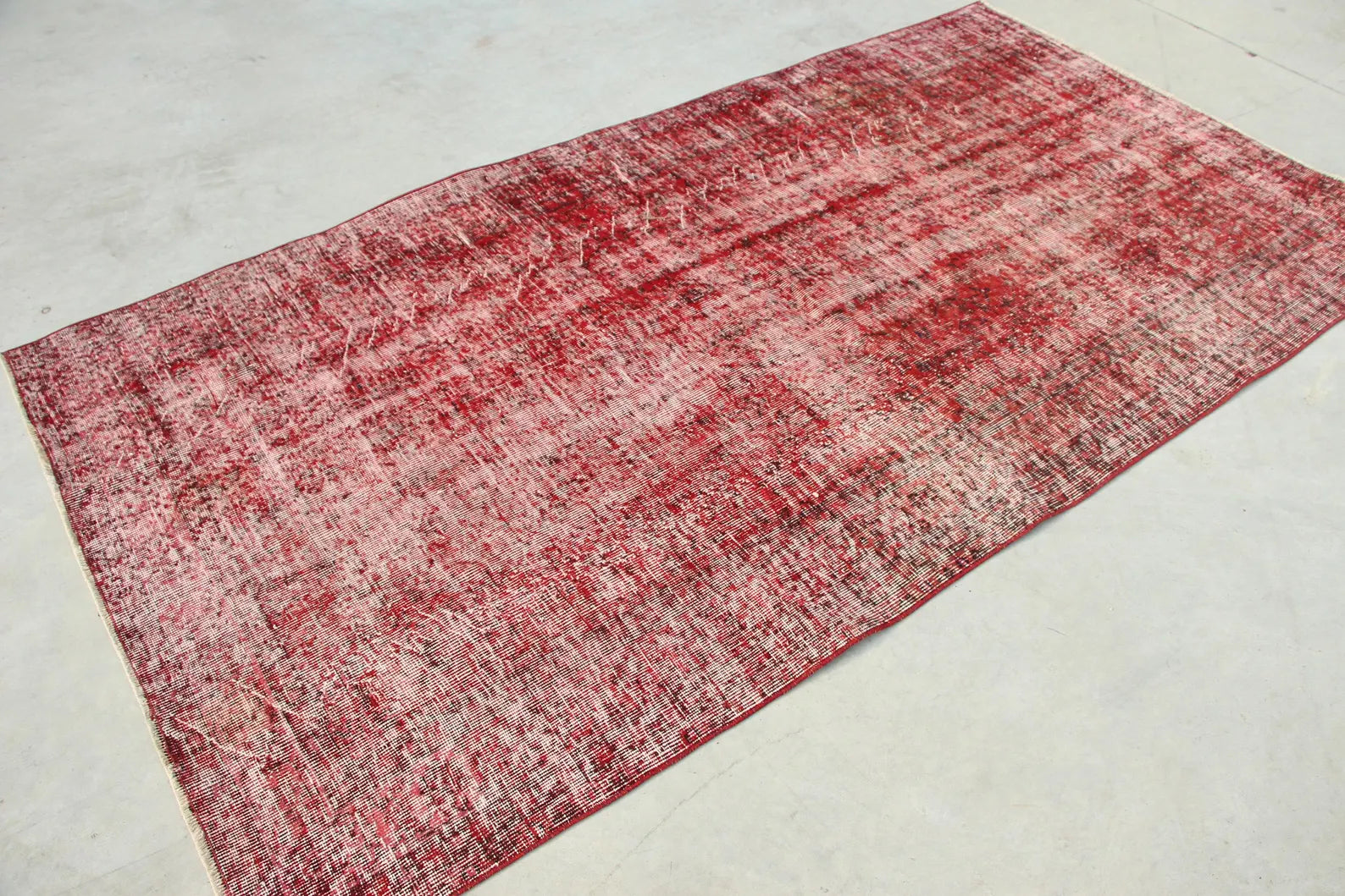 Vintage Turkish Accent Area rug 4.5 x 8.3 ft