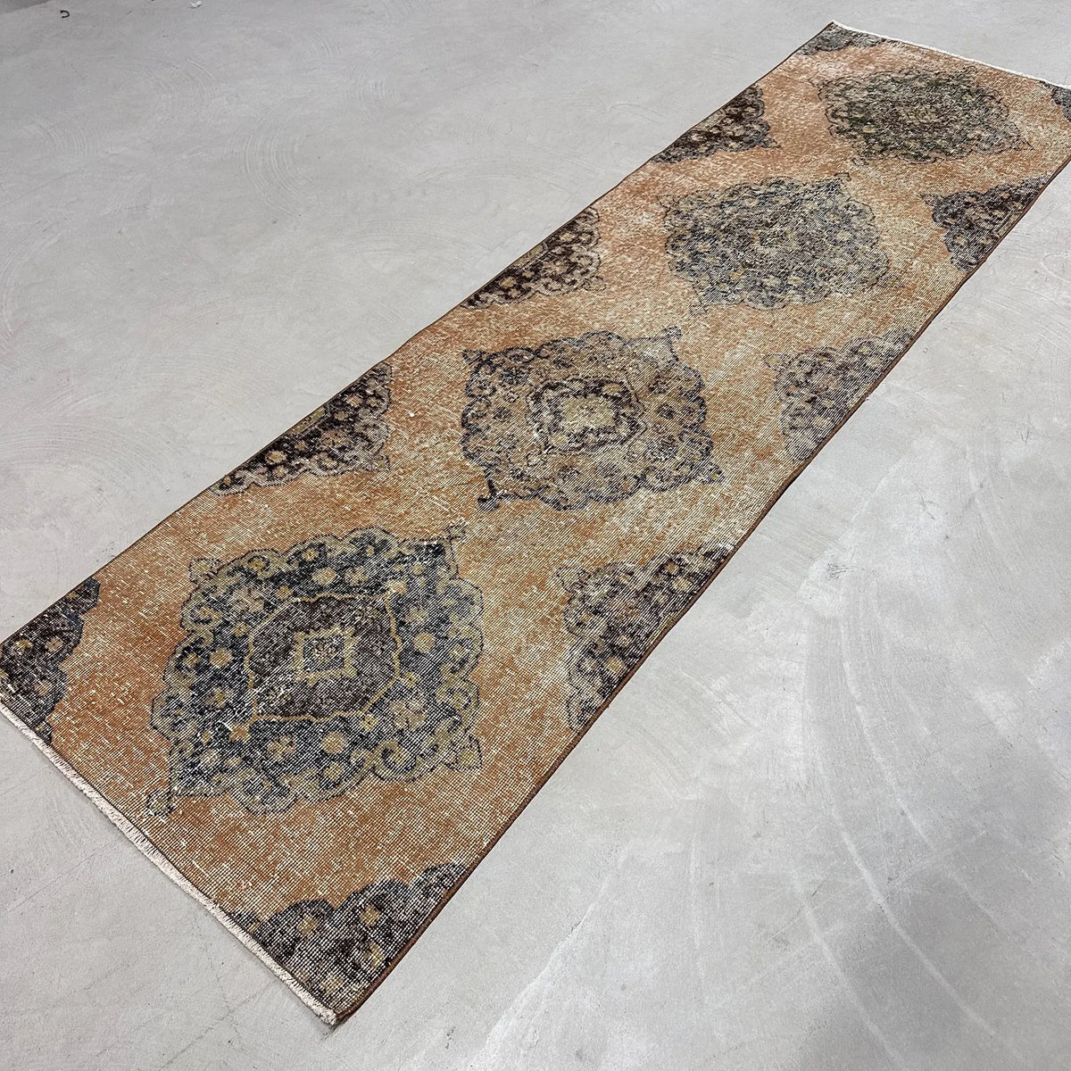 Vintage Turkish Accent Area rug 2.6 x 9.3 ft