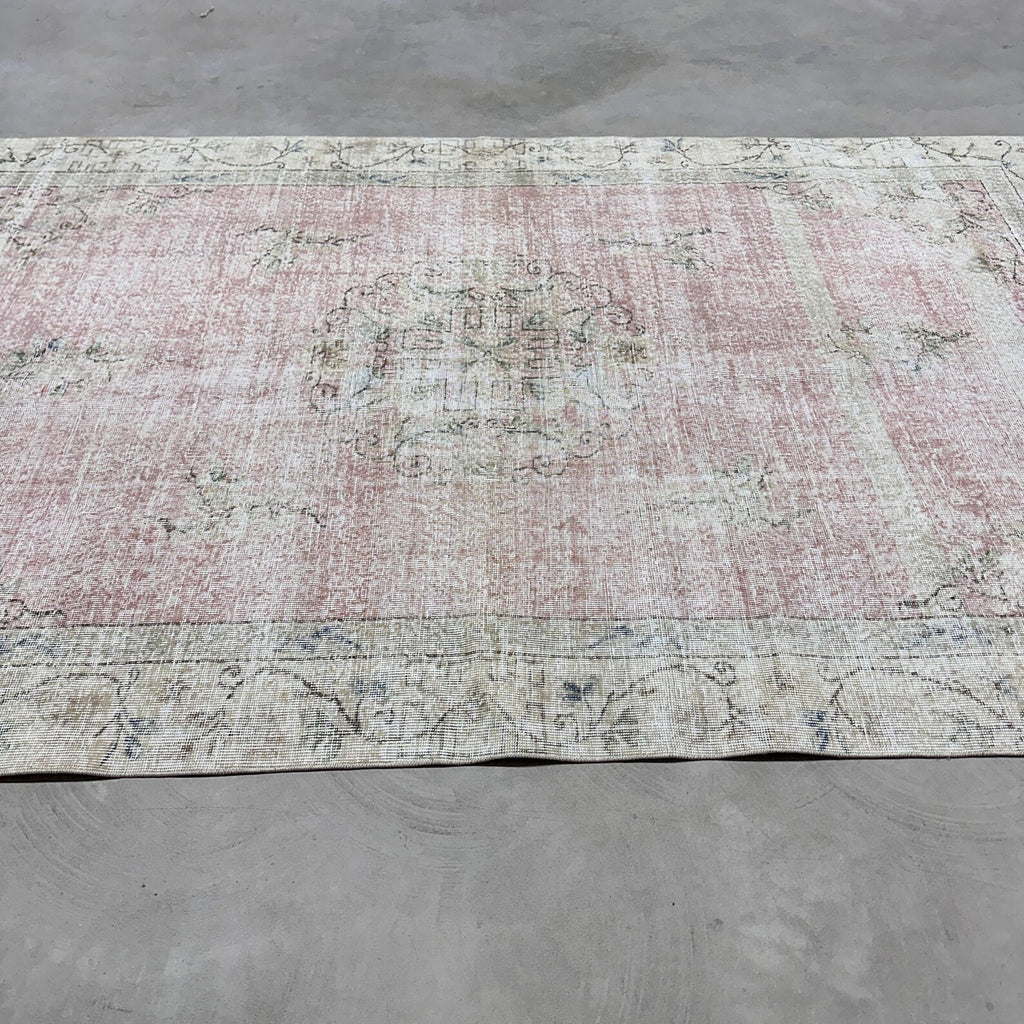 XL Vintage Turkish Accent Area Rug 6.1 x 10 ft