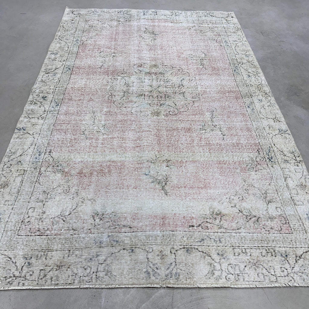 XL Vintage Turkish Accent Area Rug 6.1 x 10 ft