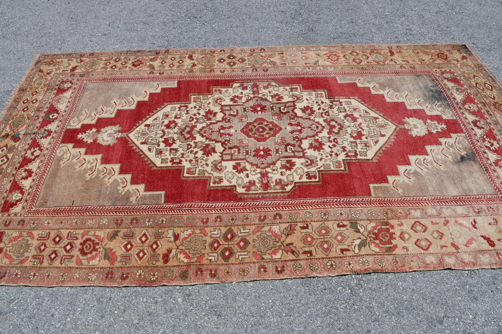 XL Vintage Turkish Accent Area rug 5.2 x 9.1 ft
