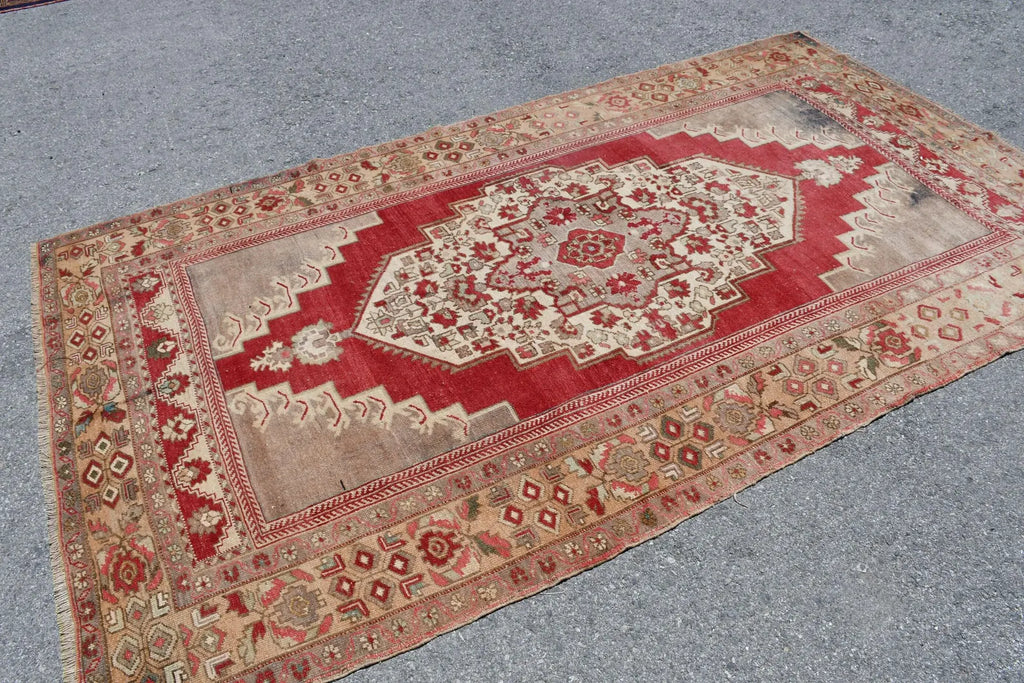 XL Vintage Turkish Accent Area rug 5.2 x 9.1 ft