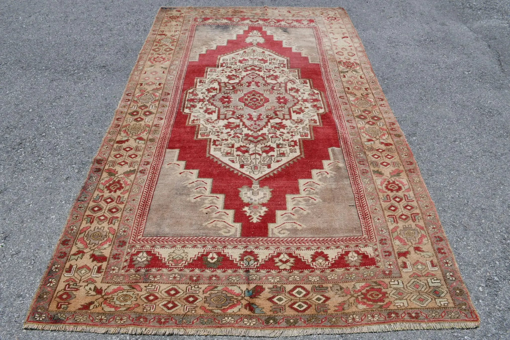 XL Vintage Turkish Accent Area rug 5.2 x 9.1 ft