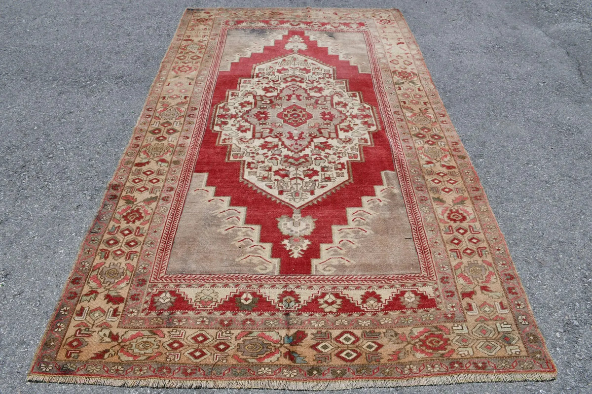 XL Vintage Turkish Accent Area rug 5.2 x 9.1 ft