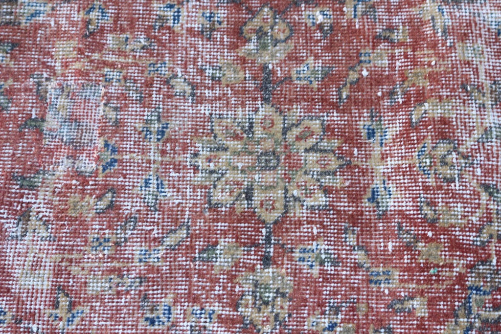XL Vintage Turkish Accent Area Rug 6.8 x 10.3 ft