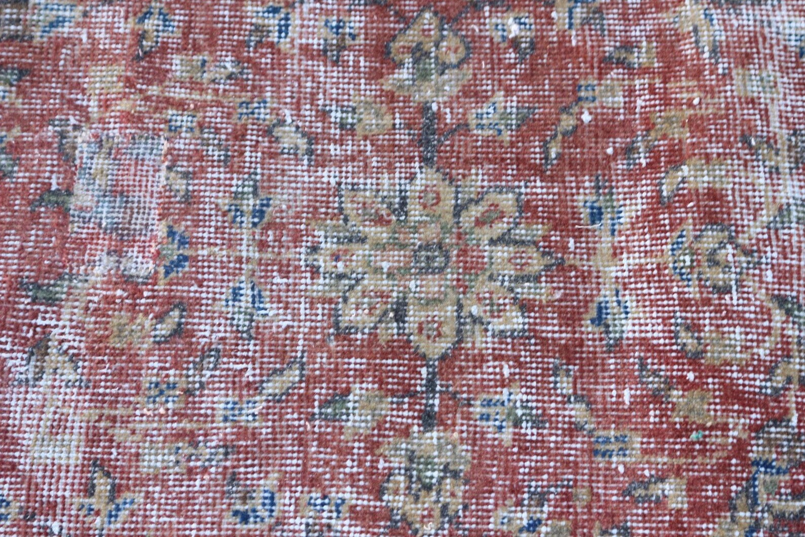 XL Vintage Turkish Accent Area Rug 6.8 x 10.3 ft