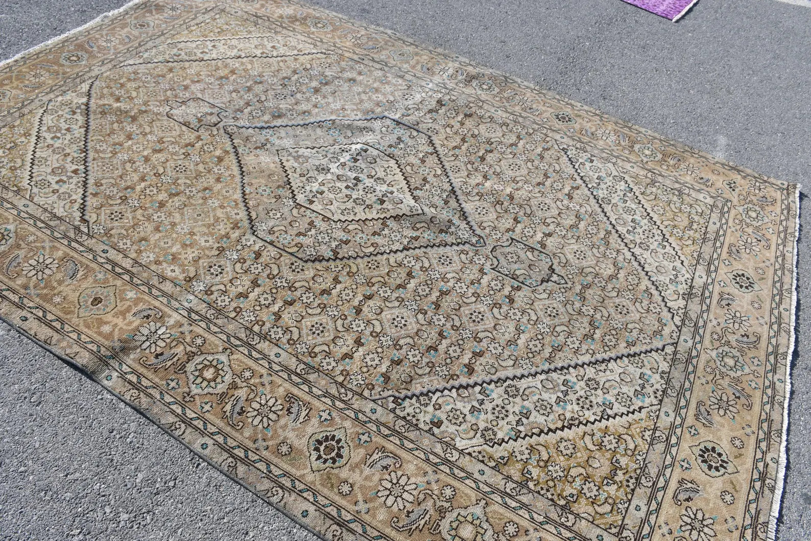 XL Vintage Turkish Accent Area Rug 6.5 x 9.3 ft