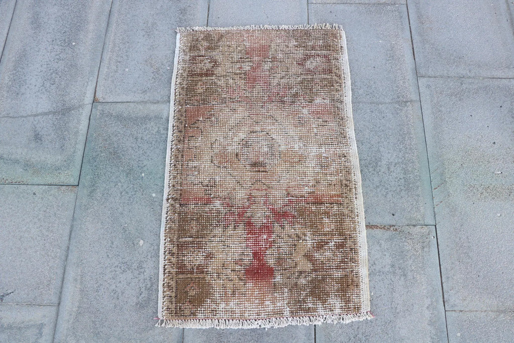 Vintage Turkish Mini Rug 1.6 x 2.7 ft
