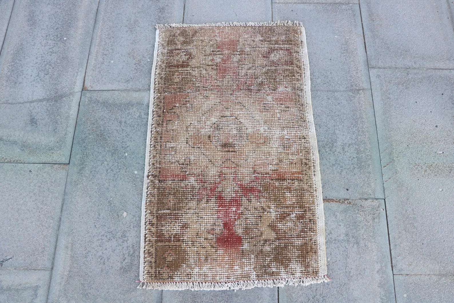 Vintage Turkish Mini Rug 1.6 x 2.7 ft