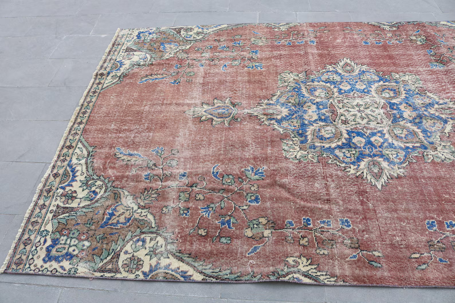 XL Vintage Turkish Accent Area Rug 6.1 x 10 ft