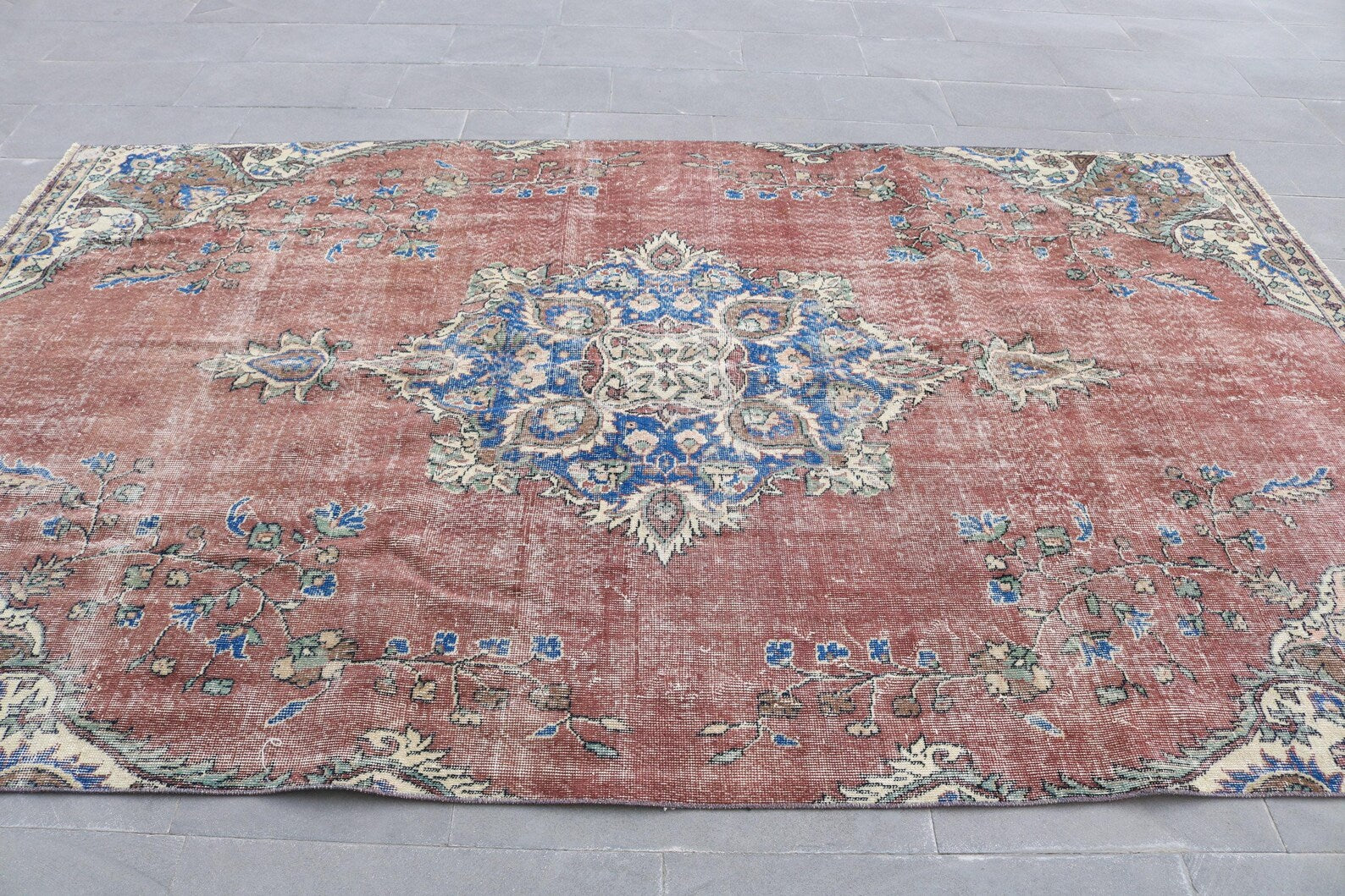 XL Vintage Turkish Accent Area Rug 6.1 x 10 ft