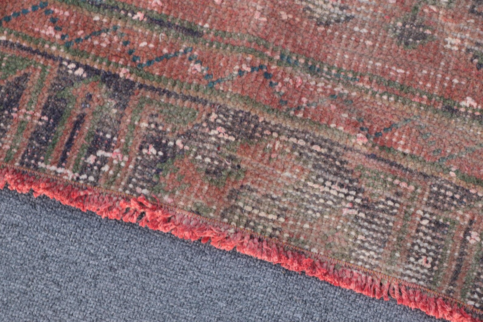 Vintage Turkish Accent Area rug 3.9 x 11 ft