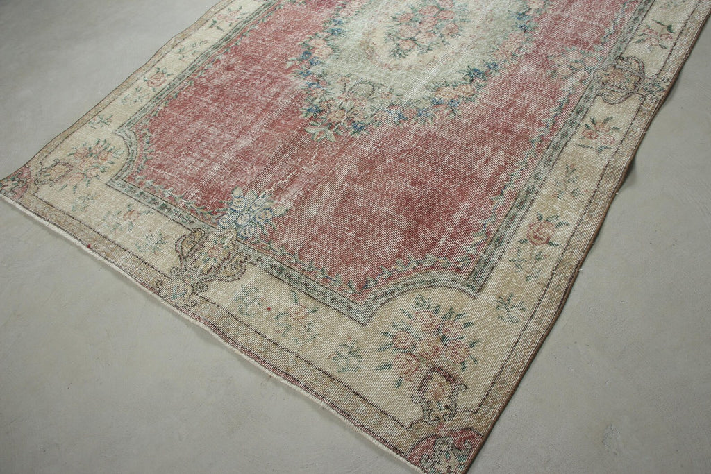 XL Vintage Turkish Accent Area Rug 6.2 x 9.1 ft