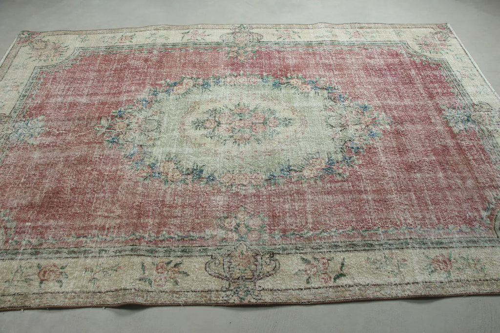 XL Vintage Turkish Accent Area Rug 6.2 x 9.1 ft