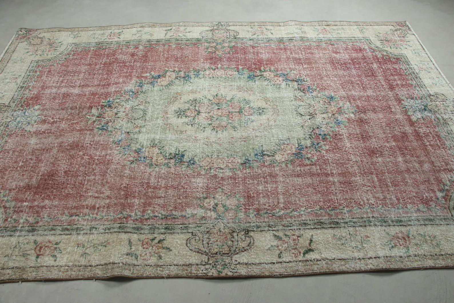 XL Vintage Turkish Accent Area Rug 6.2 x 9.1 ft