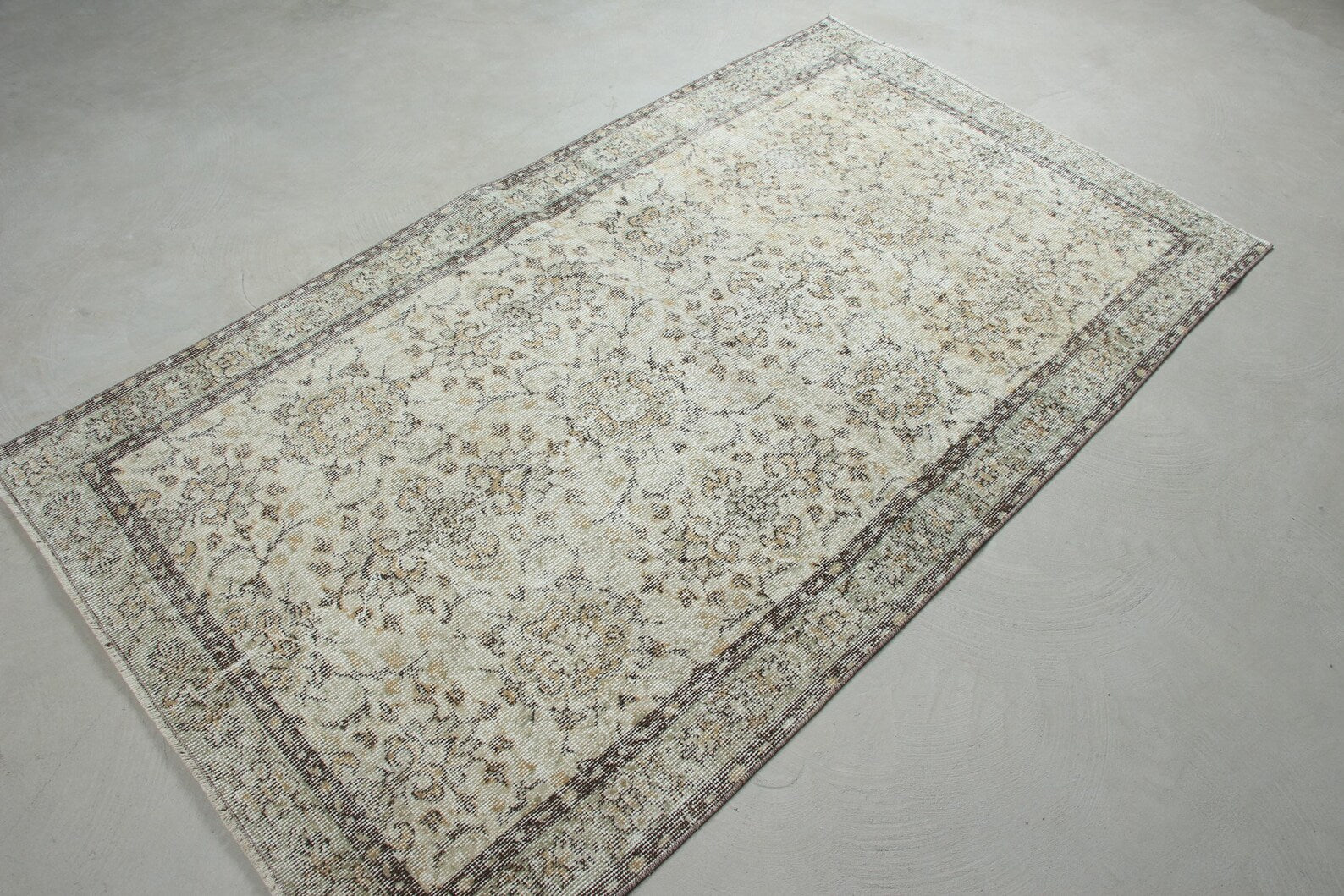 Vintage Turkish Accent Area Rug 3.7 x 6.6 ft