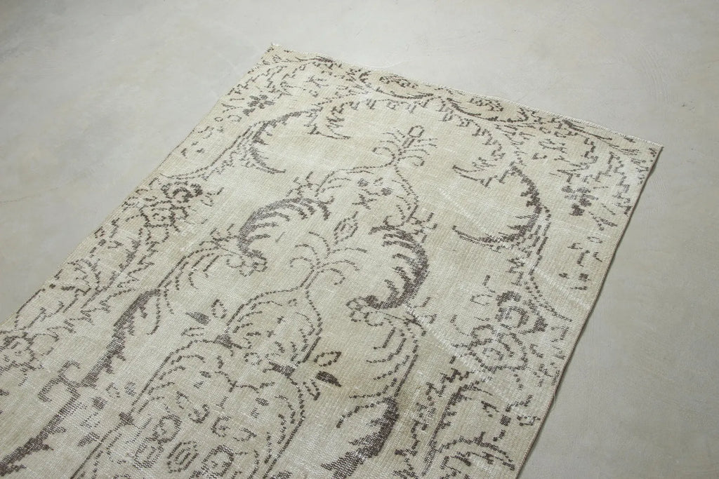 Vintage Turkish Accent Area rug 3.8 x 7.1 ft