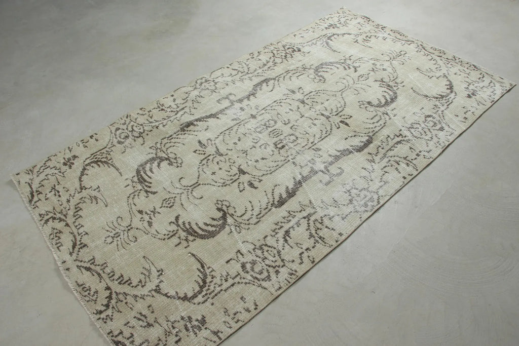 Vintage Turkish Accent Area rug 3.8 x 7.1 ft