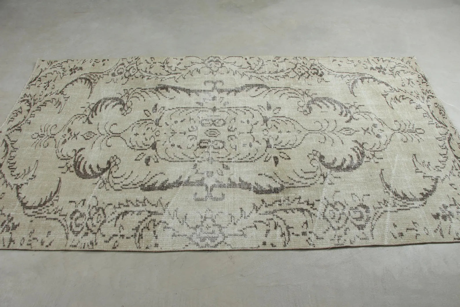 Vintage Turkish Accent Area rug 3.8 x 7.1 ft