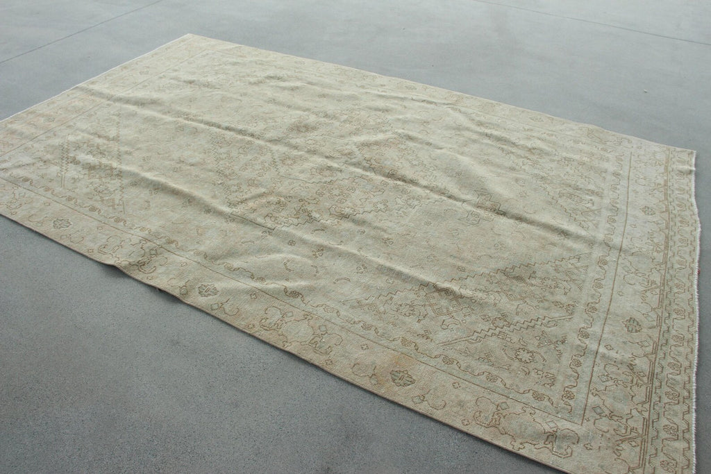 XL Vintage Persian Accent Area Rug 5.9 x 9.6 ft
