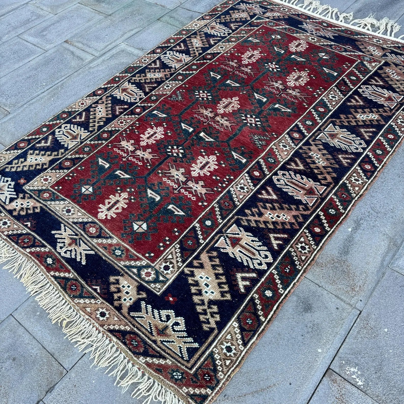 Vintage Turkish Accent Area Rug 4.1 x 6.9 ft