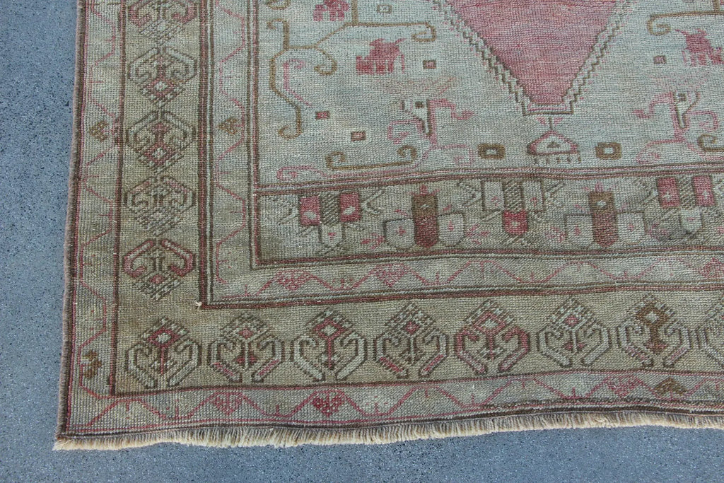 Vintage Turkish Accent Area rug 4.4 x 9 ft