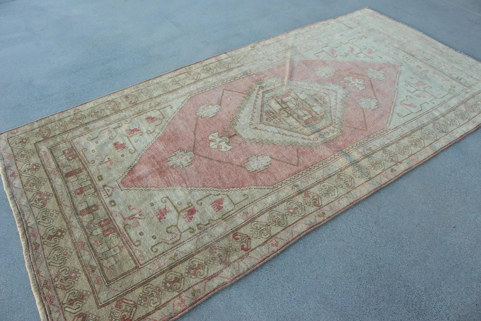 Vintage Turkish Accent Area rug 4.4 x 9 ft