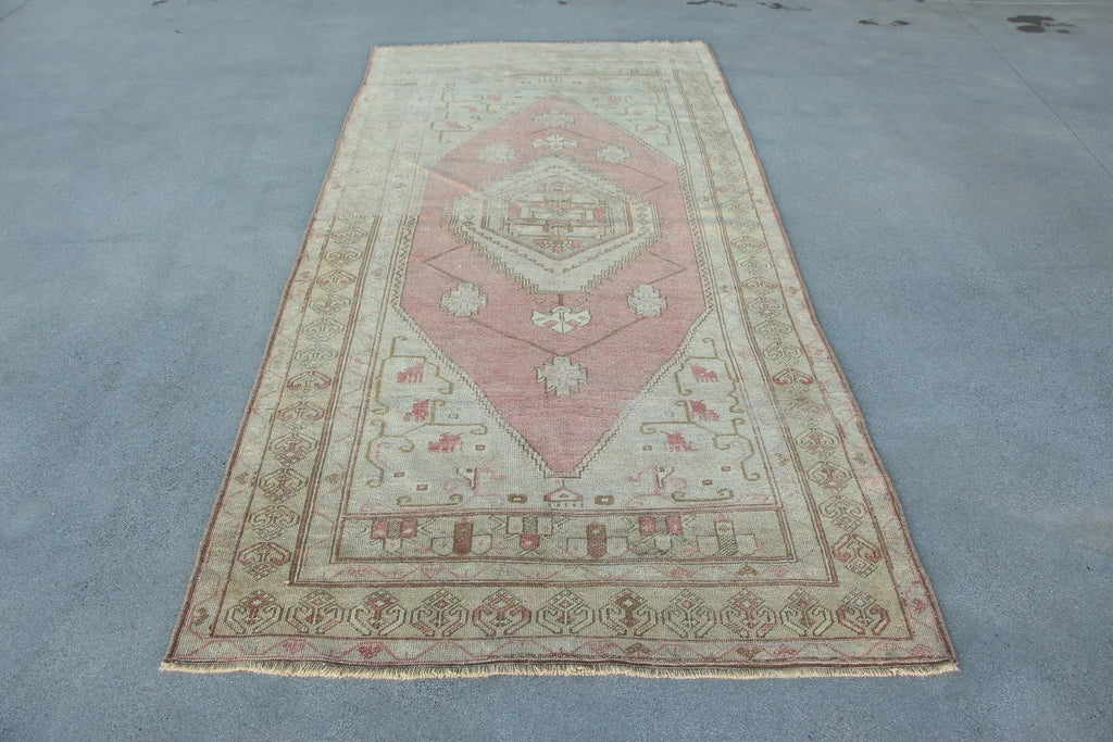 Vintage Turkish Accent Area rug 4.4 x 9 ft